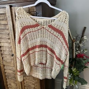 UO cozy knit sweater. Cream/red.
